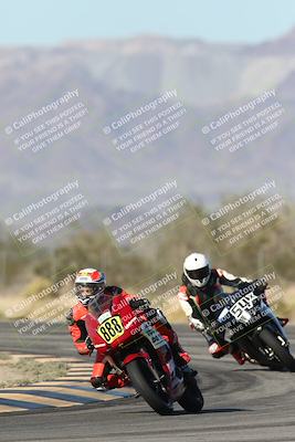 media/Dec-04-2025-Racers Edge (Thu) [[5ebc9f124d]]/3-B Group/1-Session 1 (Turn 7)/